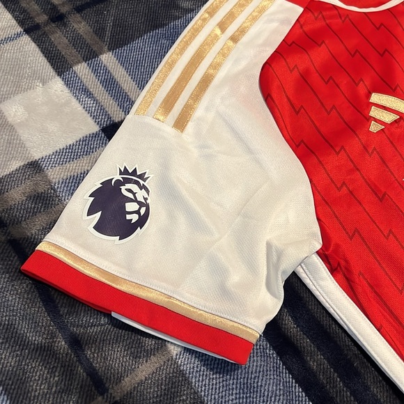 Arsenal #8 Martin Odegaard 23/24 Adidas Home Premier League Jersey - Picture 6 of 10